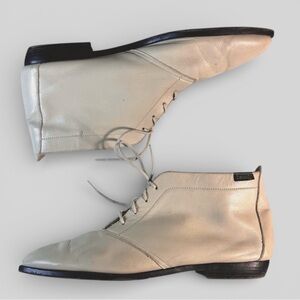 Beacon Cream Leather Chukka Boots Women’s 11 Narrow Vintage